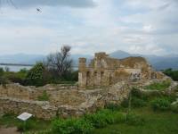 Останки от църква на остров Св. Ахил в езерото Мала Преспа, строена около 986 г., където Самуил е обявен за цар