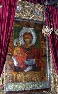 Чудотворната икона на Пресвета Богородица Троянска Троеручица