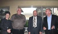 Ваньо Танов (вторият от ляво надясно) в годините, когато бе в отлични отношения с Борисов. Тук е с герберски депутати от Русе. Скоро обаче формалният премиер ще го жертва. Така му е наредено