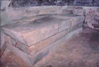 Каменният саркофаг