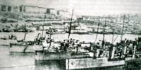 Изглед от вътрешния рейд на главната база на Черноморския флот в Севастопол в началото на ХХ в.