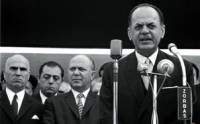 „Черните полковници” Георгиос Пападопулос (пред микрофона), Патакос и Макарезос, извършили преврата в Гърция през 1967 г. 