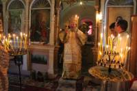  Великотърновският митрополит Григорий лично отслужва литургията за храмовия празник на Марянския манастир. Отляво на олтара е иконата на Богородица с Младенеца, оцеляла при пожара от 1868 г.