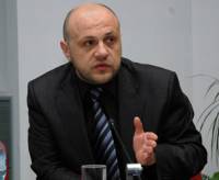 В доклада на министър Томислав Дончев се виждат схемите, по които местната власт отклонява средства към приятелски фирми