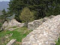  Останките от крепостта Цепино