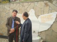 Кметът на Ардино Ресми Мурад даде обилно интервю на турския частен канал „Румели тв” пред чешмата-мемориал, където са се състояли протести срещу „възродителния процес“