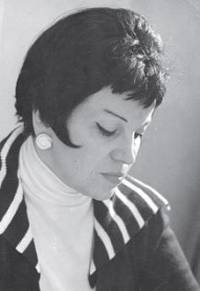 Съпругата на поета Младен Исаев – Людмила Исаева, се самоубива на 17 септември 1991 г. в София