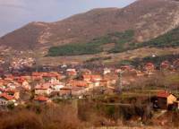 Изглед към селото, съседно на родното място на писателя