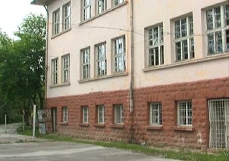 Продават евтино училище в Калугерово