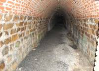По този тунел се слиза към скривалищата под Приморския парк, които са площ повече от 3 декара