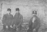 Георги Тиханек (най-вляво) с въстаниците Матей Кривиралчов и Никола Гайтанеков