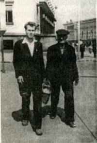 Авторът като студент в София през 1958 г. С дядо си Йордан
