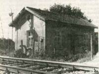 Кантон № 27 на прелеза на жп линията Мездра-Видин между Габровница и Долно Церовене, където Йордан Цветанов е бил кантонер до пенсионирането си