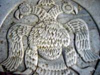 Двуглавият орел е един от символите на черквата