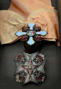 Орденът „Св. св. Кирил и Методий“ – кръст и звезда, връчен на Иван Вазов по повод неговия юбилей през 1920 г.