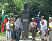 Патриотите се поклониха пред мемориала на Гоце Делчев във Варна