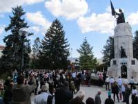 Търновци отдадоха признателността си пред паметника “Майка България”