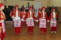 В Кърджалийско пък подрастващите от малки научават турския фолклор, вместо  българските народни песни и танци