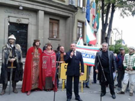 Обединеният патриотичен фронт застана в защита на българщината