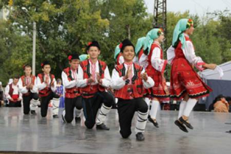 „Да трепне българско сърце“ събра наши ансамбли в Измаил
