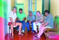 Юли, 2011 г. Българските моряци напразно очакват помощ от държавата. Единствената финансова подкрепа идва от телевизия СКАТ
