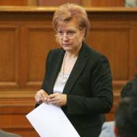 „В бюджета са заложени бомби“ - пророкува бившата шефка на бюджетната парламентарна комисия Менда Стоянова