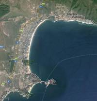 На сателитните карти ясно се вижда как на север от Бургас край брега вече няма незастроено място