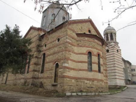 Руши се уникална църква на Колю Фичето и Захари Зограф