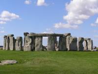 Стоунхендж в Англия, който е в списъка на Световното културно наследство и носи милиони лири приходи от туризъм