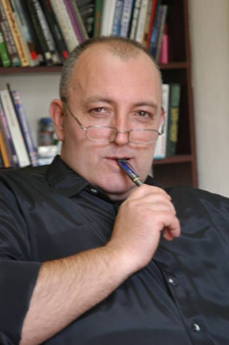 България загуби журналиста, писателя и родолюбеца Валентин Фъртунов