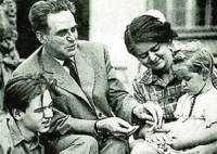Чехословашкият лидер Рудолф Слански със семейството си