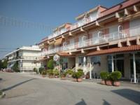 Българите казват, че нощувката по хотелите в гръцкото селище е 10 евро на човек