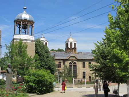 Православният храм в Златарица дочака основен ремонт