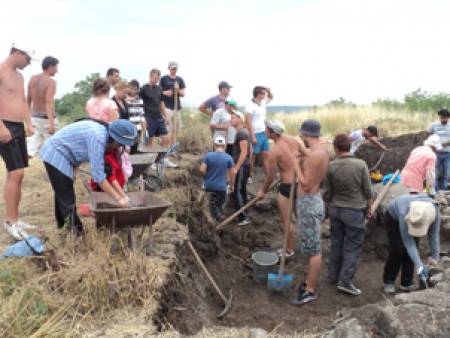 Нови археологически разкрития край Драгойново