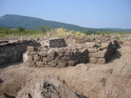 По пътя на древните хора край село Драгойново