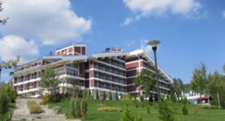 Разпродават хотелите край Велико Търново