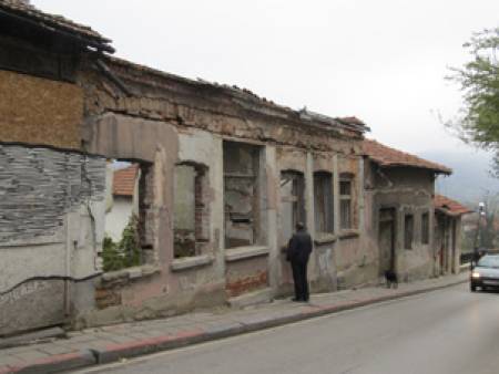 Манастирски имоти във Велико Търново са пред разпадане