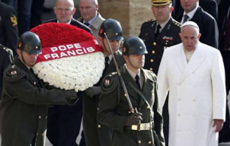 Папа Франциск – все  повече се утвърждава като лидер