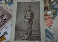 Снимка на цар Борис III като юноша е един от ценните експонати, които пазят в железничарския град