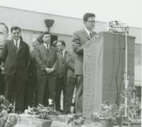 Станко Тодоров, като министър-председател на България, при откриването на ЗММ „Металик“ в Пазарджик през 1968 г.  Снимка: ДА-Пазарджик 