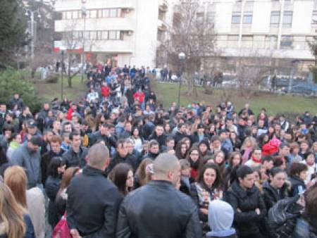 Във Велико Търново: Вместо помен, протест