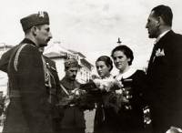 Борис ІІІ (вляво) на 24 май 1942 г. в Скопие