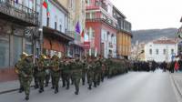 Духовият оркестър на Националния военен университет поведе шествието към Царевец