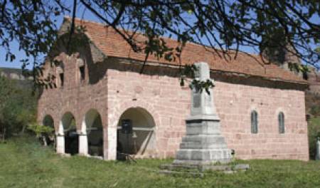 Храм „Св. Георги” в Арбанаси отново приема богомолци