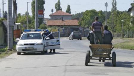 Крадци ограбват реколтата на българските стопани