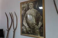 Галерията на Чавдар е изпълнена с портрети на Левски