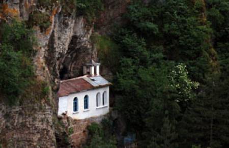 Разбоишкият женски манастир чества храмовия си празник