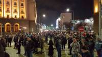 Протест под мотото „Честита прокурорска република“ блокира за кратко в сряда вечерта центъра на столицата
