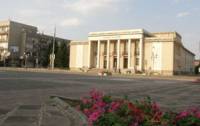Днешната сграда на читалище „Братство – 1884“ в Павликени е построена на мястото на къщата на поборника