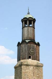 Часовниковата кула е сред четирите най-стари у нас
